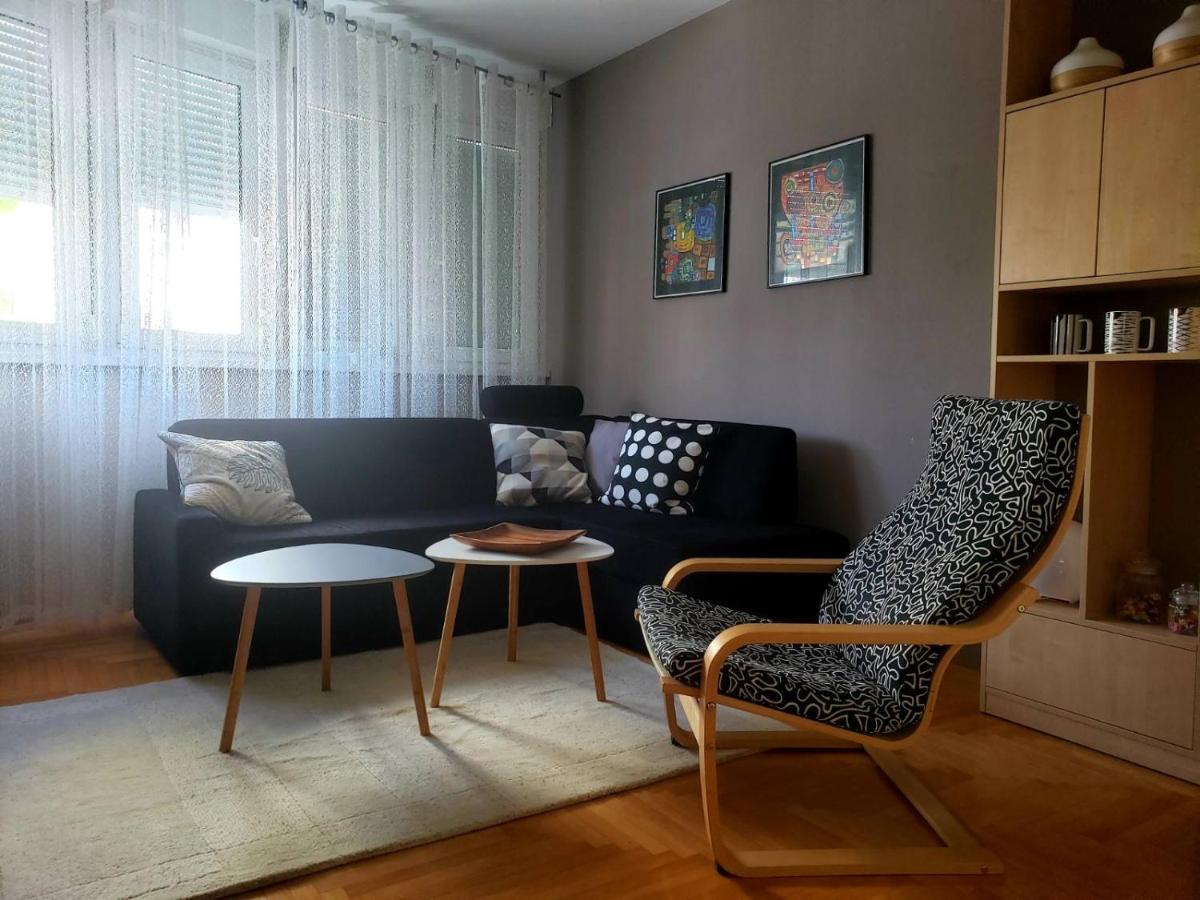 Stan Na Dan "Irina" Banja Luka Exterior foto